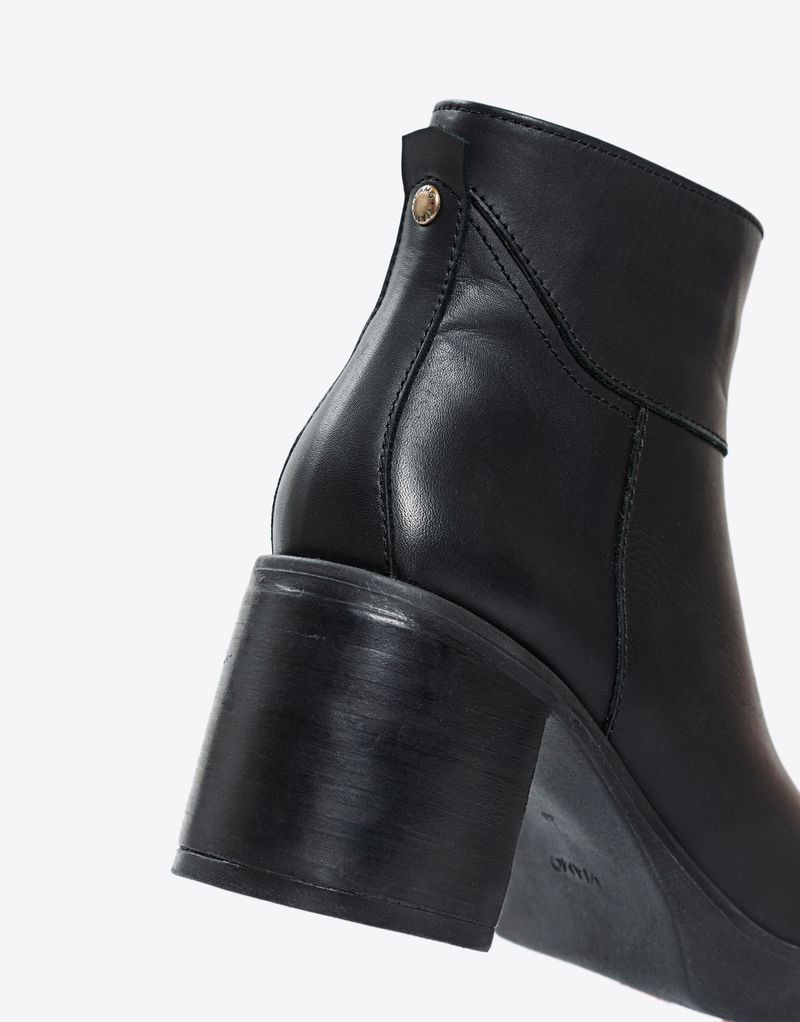 BOTA-LEONORA